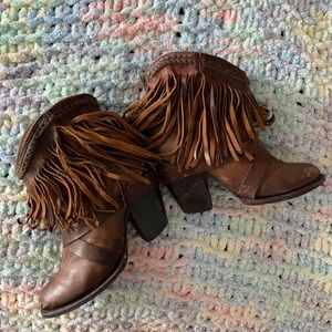 Freebird by Steven Madden Lredo ankle booties